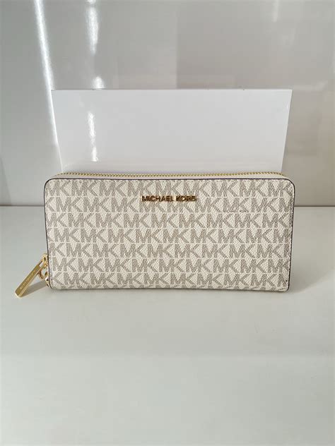 porte monnaie michael kors couleur argent|Michael Kors.